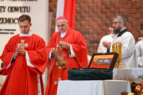 Rocznica śmierci ks. Popiełuszki: pamięć o prawdzie i poświęceniu