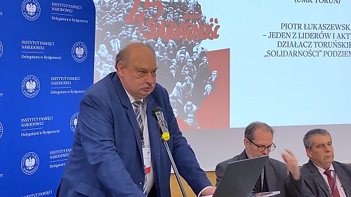 Inspirująca konferencja w Bydgoszczy: profesor Polak opowiada o Telewizji Solidarności 