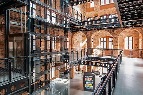 Podróż w czasie: Bydgoszczani świętują Niepodległość w Młynach Rothera!