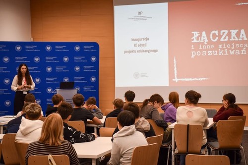 Tajemnice z przeszłości: Bydgoscy uczniowie odkrywają historię razem z IPN!