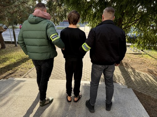 Dramatyczne sceny w bydgoskiej galerii: Nastolatek zaatakowany nożem