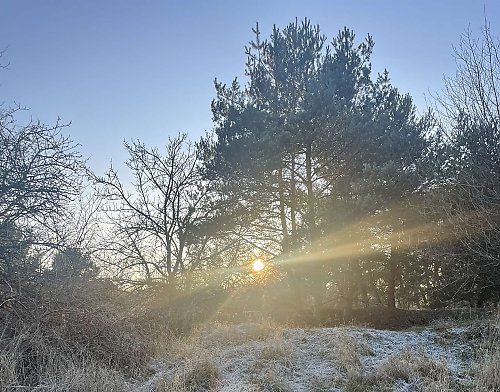Chłodno, przeważnie pochmurno z przejaśnieniami [POGODA]
