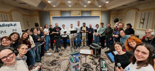 Muzyczne spotkanie z pasją: Bydgoscy studenci nagrywają pieśni pasyjne