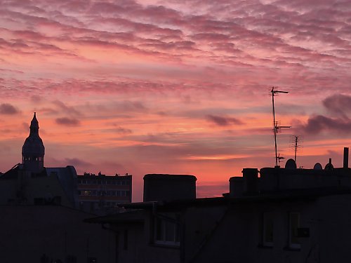 Pochmurno z przejaśnieniami i chłodnym wiatrem [POGODA]