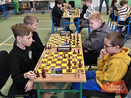 Szach-mat dla weekendu przed ekranami! Aż 114 młodych szachistów wzięło udział w intelektualnych zmaganiach w Ostromecku