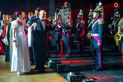 Tak się bawią i pomagają! Marszałkowski Bal Dobroczynny zebrał imponującą sumę