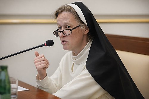 Zakonnica, która mówi Zachodowi rzeczy nieuprzejme – i właśnie dlatego potrzebne