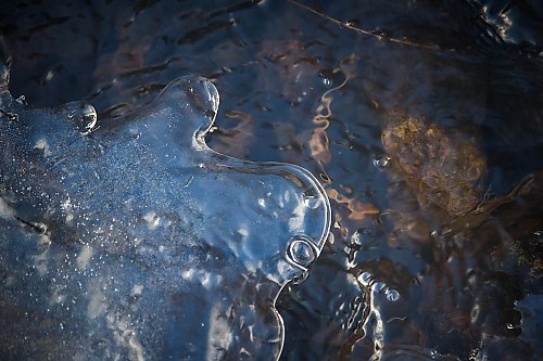 Trzaskający mróz i  przekroczony poziom wód! IMGW wydało ostrzeżenie hydrologiczne drugiego stopnia