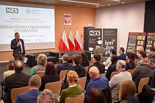 Pragnienie wolności łączy pokolenia! W Bydgoszczy odbyła się debata o Niezależnym Zrzeszeniu Studentów