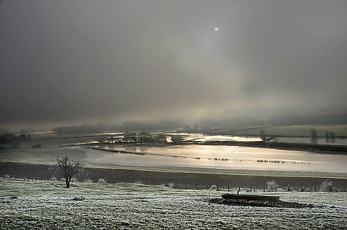 Wiatr i stałe zachmurzenie, przelotne opady w Bydgoszczy [POGODA]