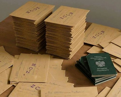 Małe historie, wielka duma! Koronowo przekazało do Archiwum Państwowego w Bydgoszczy  ponad 800 jednostek dokumentów