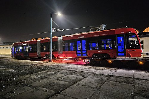 Pierwsza PESA dla Tramwajów Śląskich dotarła do Katowic