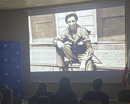 Szlak Nadziei na internetowej rolce. Instytut Pamięci Narodowej zaprasza młodzież do konkursu!