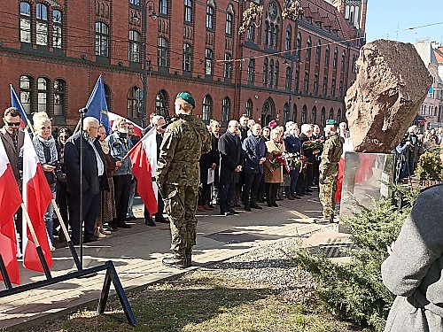 Sesję przerwano... ale sesję podjęła cała Polska! Bydgoszcz upamiętnia wydarzenia z 19 marca 1981