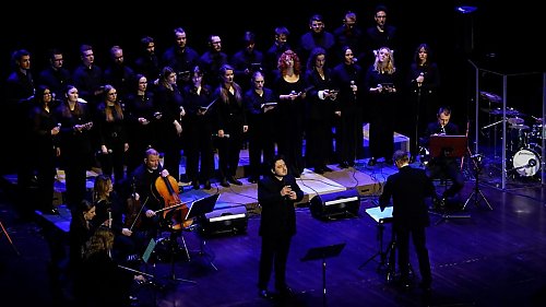 Między ciszą a dźwiękiem. Muzyczna opowieść o Męce Chrystusa [wideofelieton]