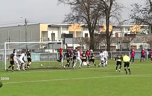 Zawisza wygrał, a najgroźniejszy rywal stracił punkty