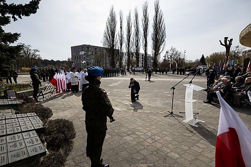 Zostały guziki, listy i orzełki. Pomorze i Kujawy w hołdzie ofiarom Katynia