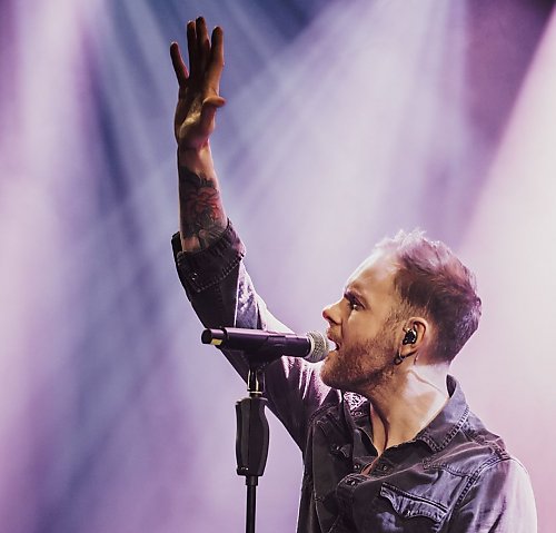 Wieczór z głosem i historią – Marcin Staszek na scenie Światłowni