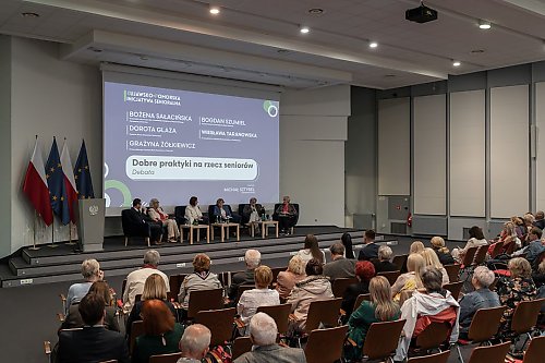 Starsi  mają głos. Kujawsko-Pomorskie rozmawia o przyszłości i zapowiada pieniądze na inicjatywy senioralne
