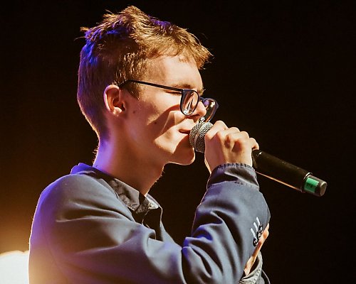 Młody głos wielkiej wrażliwości. Kacper Kujawski zaśpiewa w Światłowni