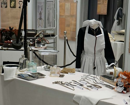Dwa wieki historii pielęgniarstwa i położnictwa na wystawie w Bydgoszczy