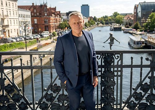 Rafał Bruski z wotum zaufania i absolutorium. Burzliwa debata, przewidywalny finał