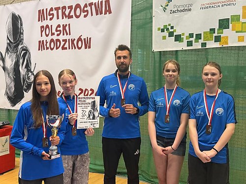 Joanna Zalewska wicemistrzynią Polski. Bydgoskie florecistki z medalami w Szczecinie