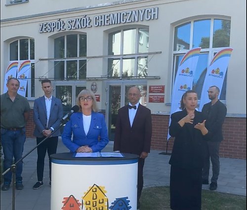 Bydgoskie szkoły po termomodernizacji. „Chemik” z nową elewacją, dachem i niższymi rachunkami
