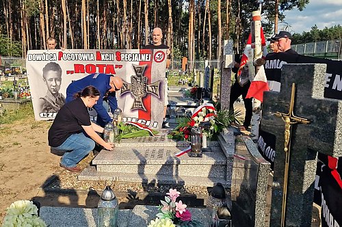 Pieśnią, poezją i opowieścią. W Cielu uczczono 80. rocznicę śmierci por. Józefa Trojana ps. „Kruk”
