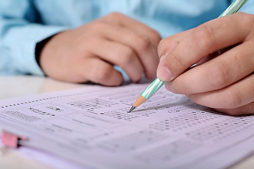 Egzaminator po 30 latach przerywa milczenie. „Problemem nie są uczniowie ani egzaminatorzy. Problemem jest system”