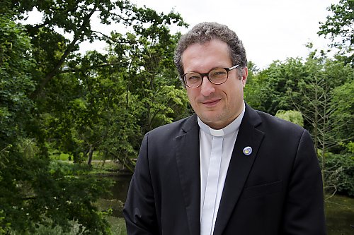 [KSIĄŻKA TYGODNI(K)A] Czy współczesne herezje naprawdę są nowe? O wywiadzie-rzece z ks. prof. Piotrem Roszakiem