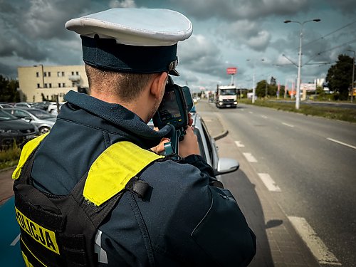 Mniej wypadków, ale zagrożenia wciąż są. Policja podsumowuje pierwszą połowę wakacji