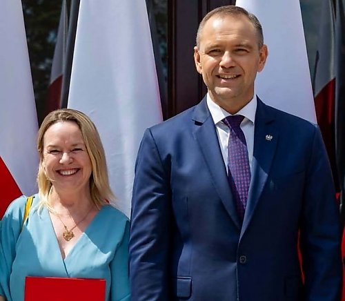 Tytuł profesora dla bydgoskiej badaczki.  Anna Dłużewska z UKW odebrała nominację 