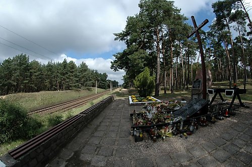 46 lat temu doszło do tragedii pod Otłoczynem.  W zderzeniu pociągów zginęło 67 osób
