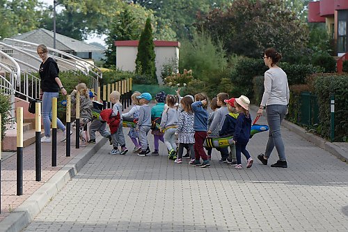 Więcej policji przy szkołach. Rusza akcja „Bezpieczna droga do szkoły”