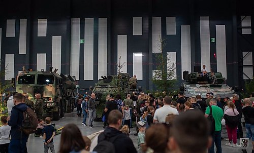 Abramsy, K2 i HIMARS-y w Bydgoszczy. Inspektorat Wsparcia Sił Zbrojnych świętował 20-lecie