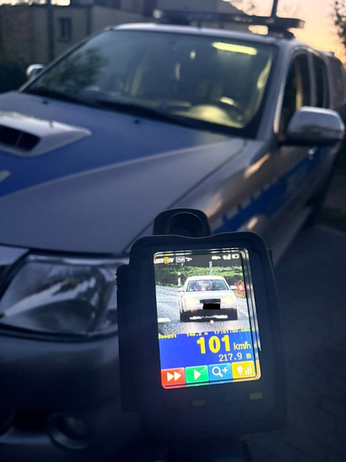 Dwa poważne przekroczenia prędkości w niespełna dwie godziny. 30-latka dostała 26 punktów