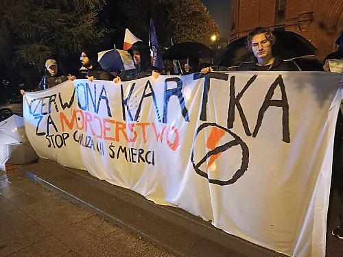 „Nie żałujemy ani jednego dnia”. Poruszające świadectwa podczas manifestacji w obronie życia w Bydgoszczy