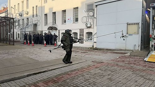 Dron z ładunkiem wybuchowym i bunt więźniów. Ćwiczenia w bydgoskim zakładzie karnym