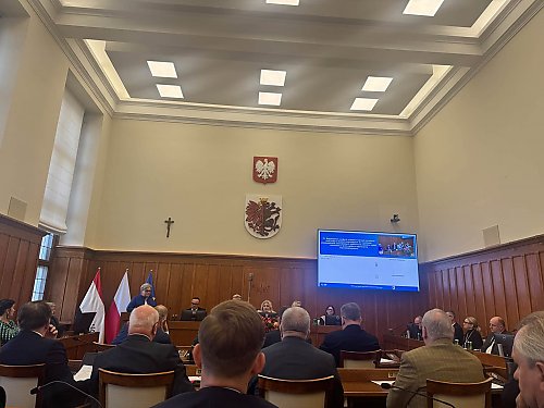 Sejmik poparł kierunek fuzji trzech szpitali. Wśród nich bydgoskie centrum pulmonologii