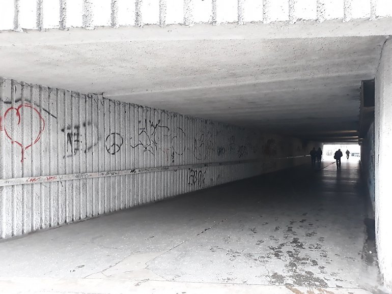 W tunelu przy Kruszwickiej graffiti namalujesz legalnie