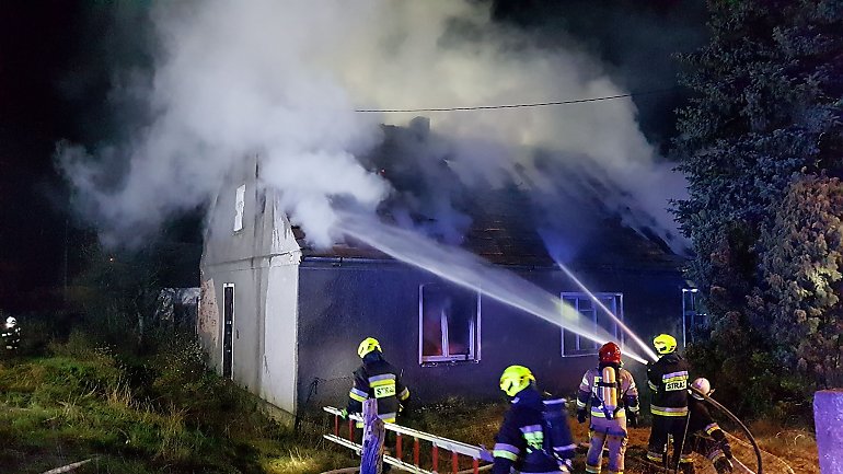 Pożar domu jednorodzinnego w Brzozie [ZDJĘCIA]