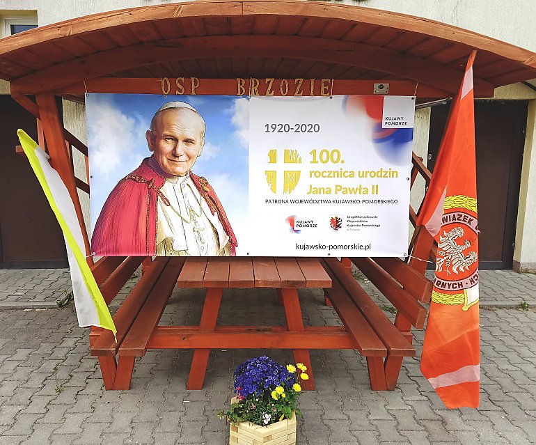 Udekorowali swoje domy z okazji setnej rocznicy urodzin Jana Pawła II [GALERIA]