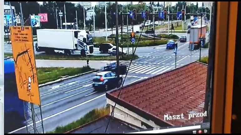 Policja wlepia mandaty. Kierowcy uchwyceni przez monitoring  na rondzie Toruńskim
