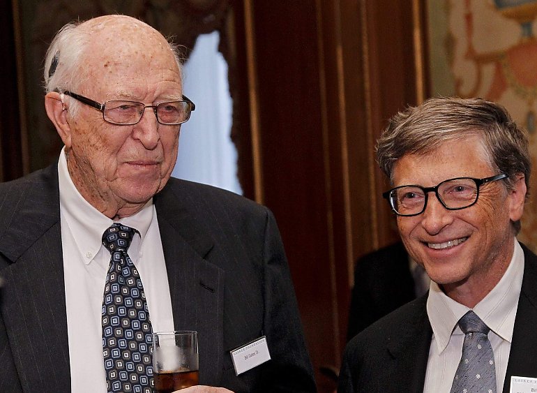Z OSTATNIEJ CHWILI: Zmarł Bill Gates. Twórca Microsoftu w żałobie