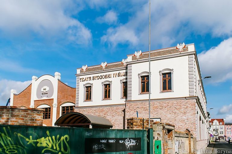 Rewitalizacja najstarszego obiektu teatralnego w Bydgoszcz wolno, ale postępuje