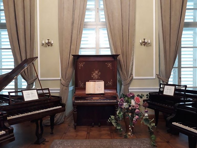 Ostromecka kolekcja fortepianów z nowym nabytkiem