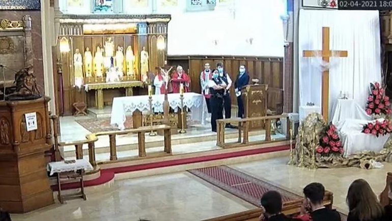 Policjanci przerwali mszę w polskim kościele w Londynie. Nie podali powodu! [VIDEO]