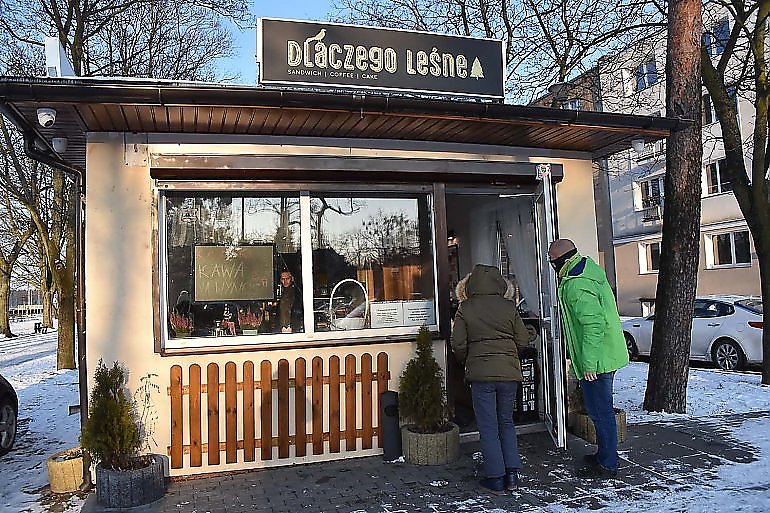 Właścicielka kawiarni Dlaczego Leśne: Zarząd Dróg chyba czeka, żebym zburzyła budynek