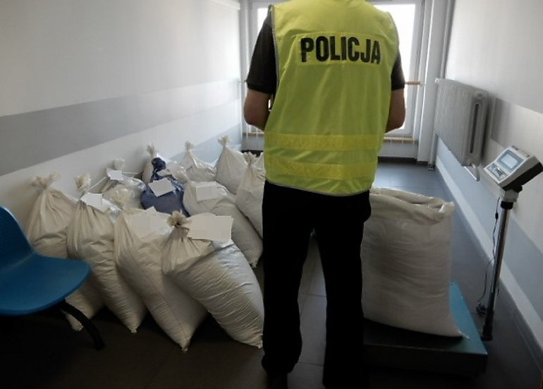 Policjanci zabezpieczyli prawie 800 kilogramów nielegalnego tytoniu